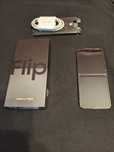 Sprzedam Telefon Flip 4 w bardzo dobrym stanie