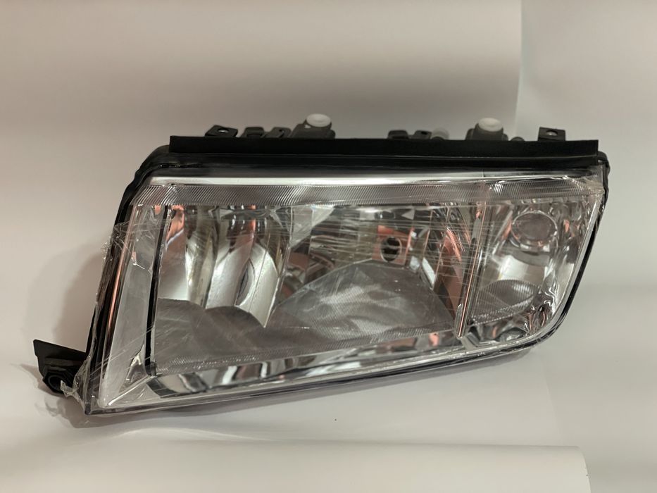 Skoda Fabia 2 фара DEPO нова.