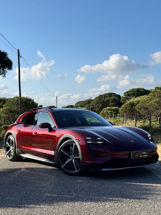 Porsche Taycan Cross Turismo 4S