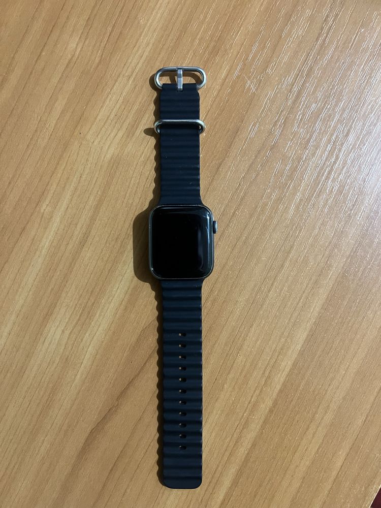 Apple Watch Series 4 44m