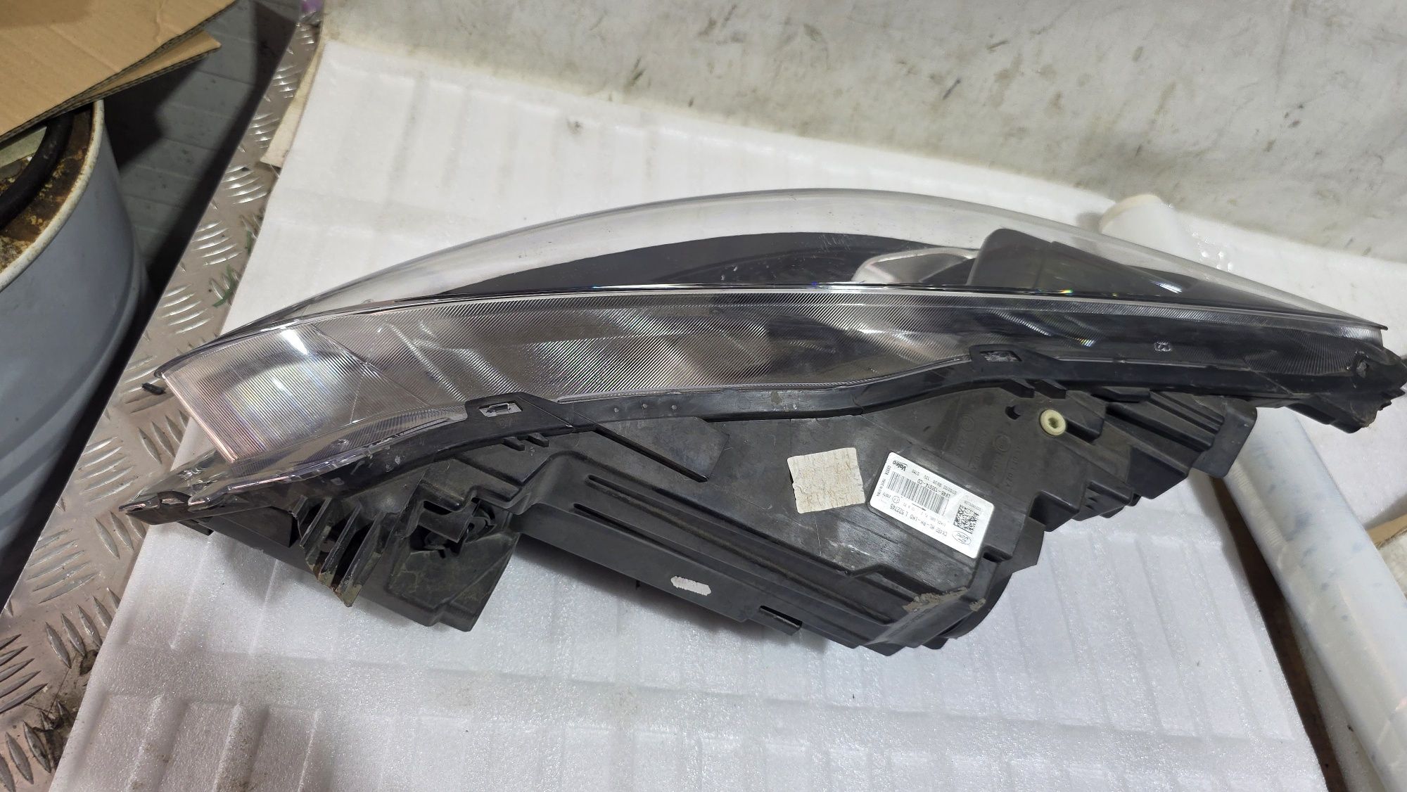 Lampa prawy przód ful led ford kuga 3 III mk3 Europa