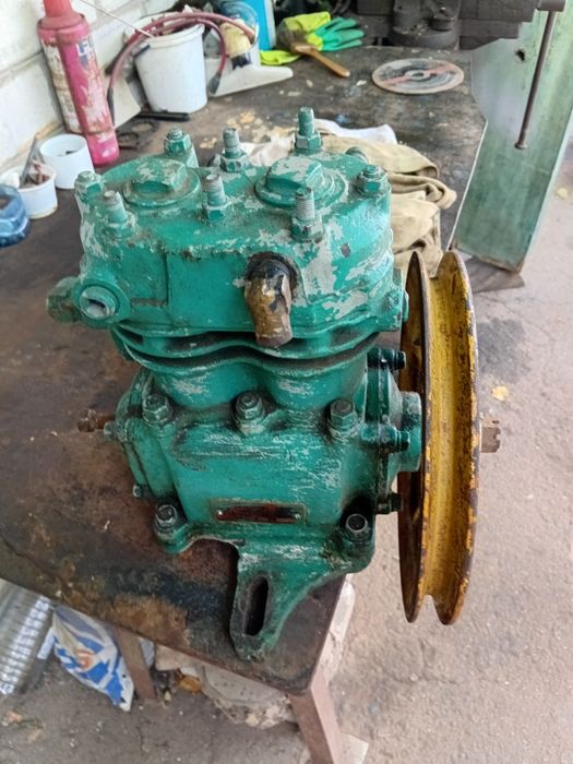 Продам компрэсоо зил