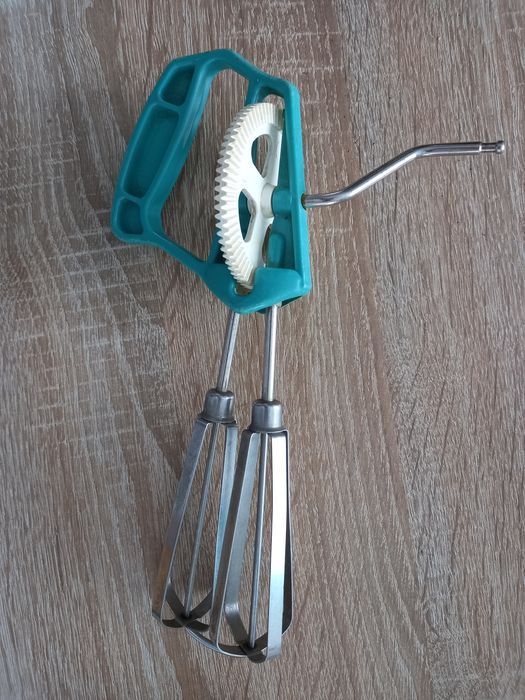 Pamiątki PRL  mikser Ręczny