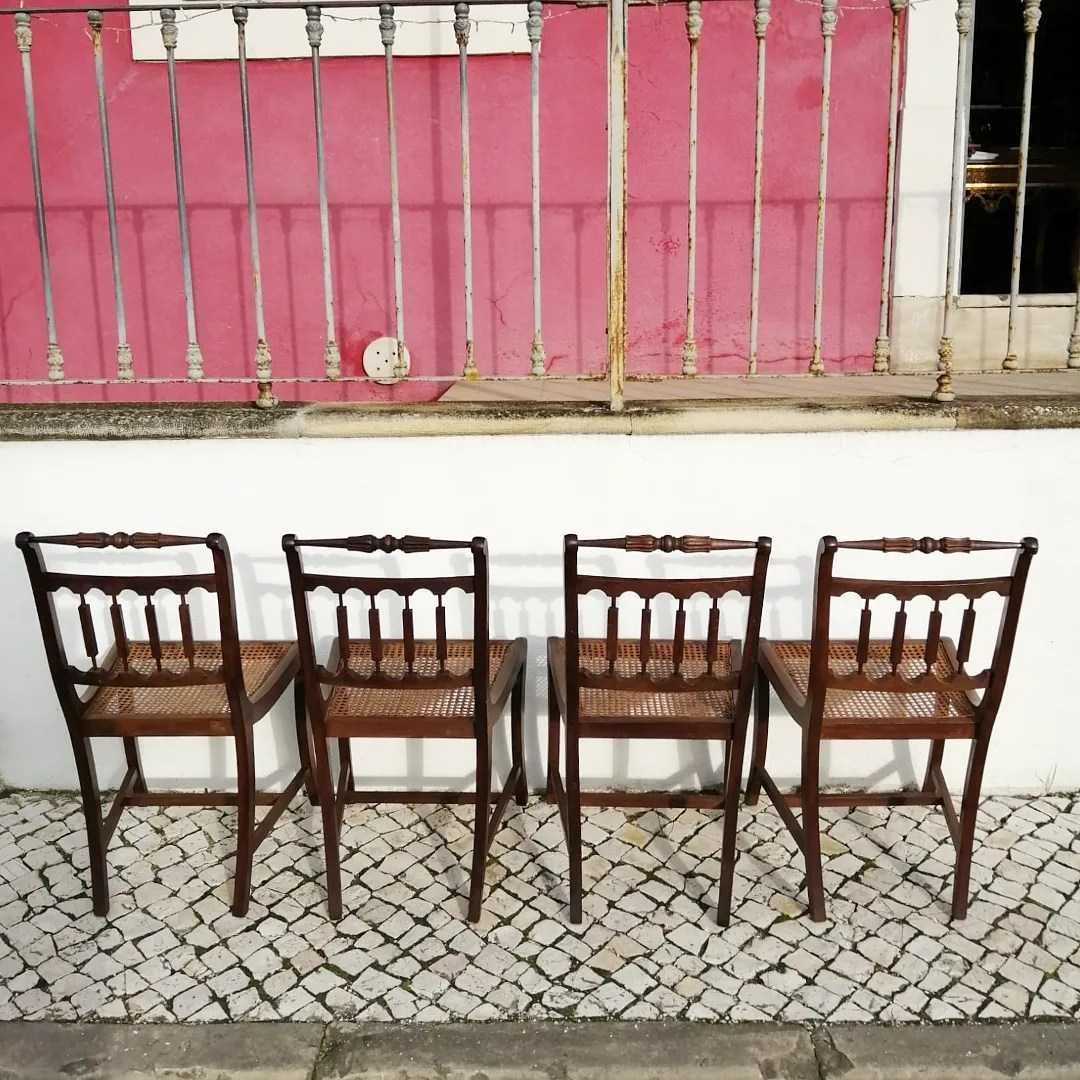 Conjunto de 4 Cadeiras