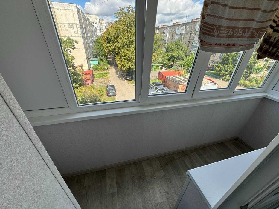 Продаж 2 кімнатної квартири на Алмазному!! Гарний поверх!! Не кутова!!