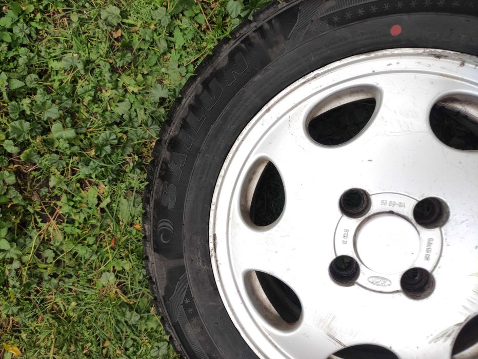 Ford Mondeo 1995 + В подарунок комплект запасних коліс на зиму