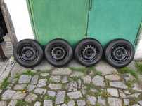 Opony Fulda EcoControl R14 na stalowych felgach.