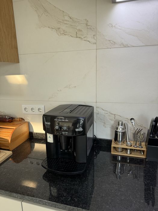 Delonghi - Máquina de Café Automática