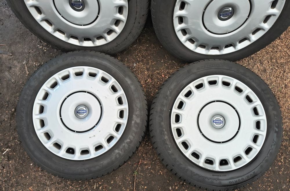 Komplet kół zimowych Volvo 5x108 Dunlop 205/55/16 !