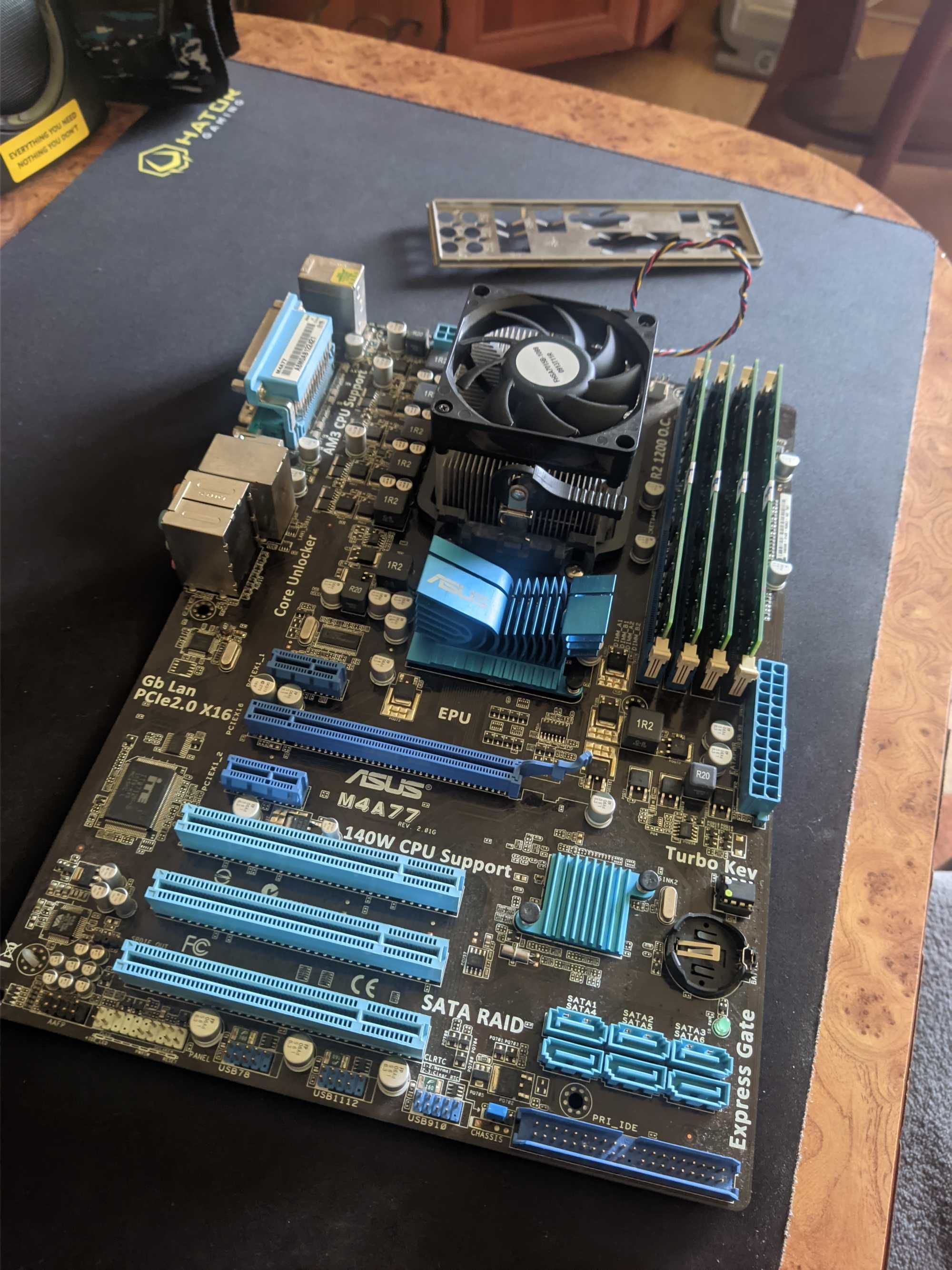 m4a77 athlon x3 450 4 планки по 2 гб озу