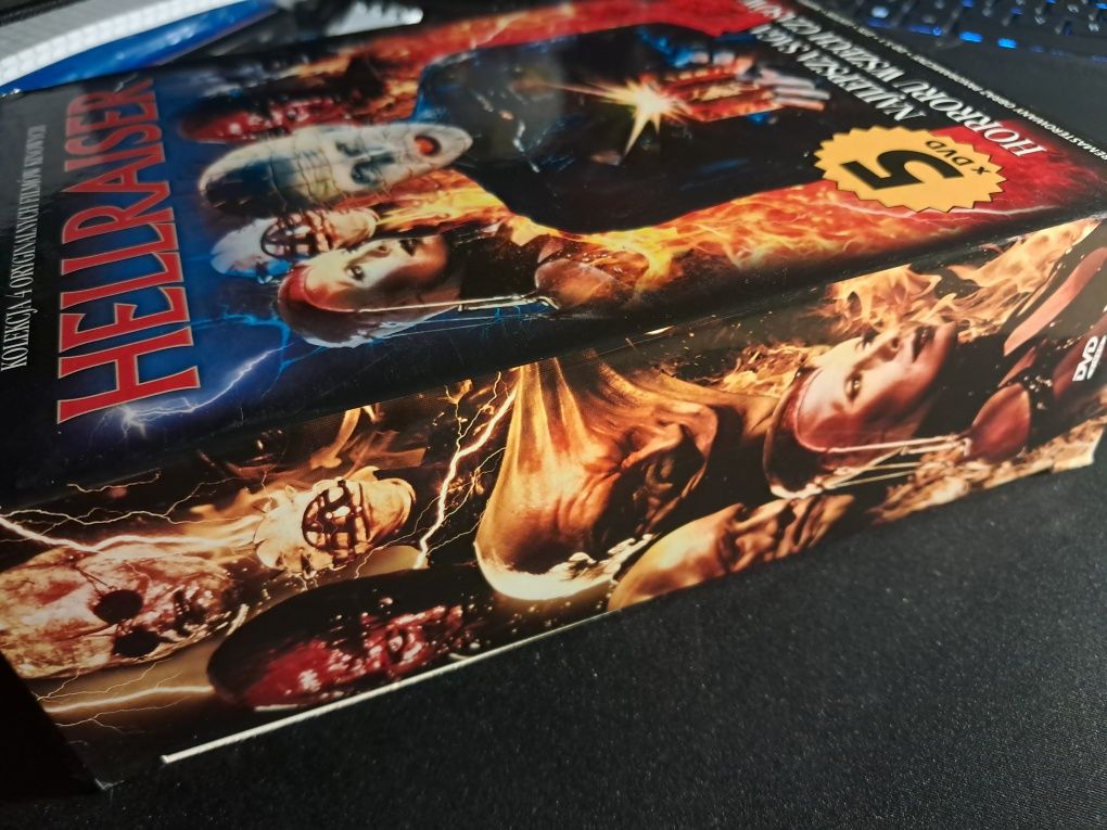 Hellraiser 1-4 + dodatki | Clive Barker | 5xDVD