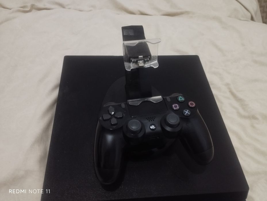 Vendo PlayStation 4 Pro 1T