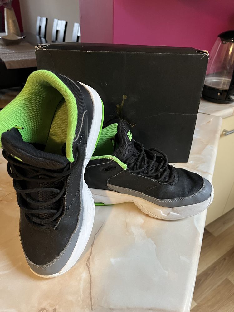 Buty Jordan MAX AURA 3