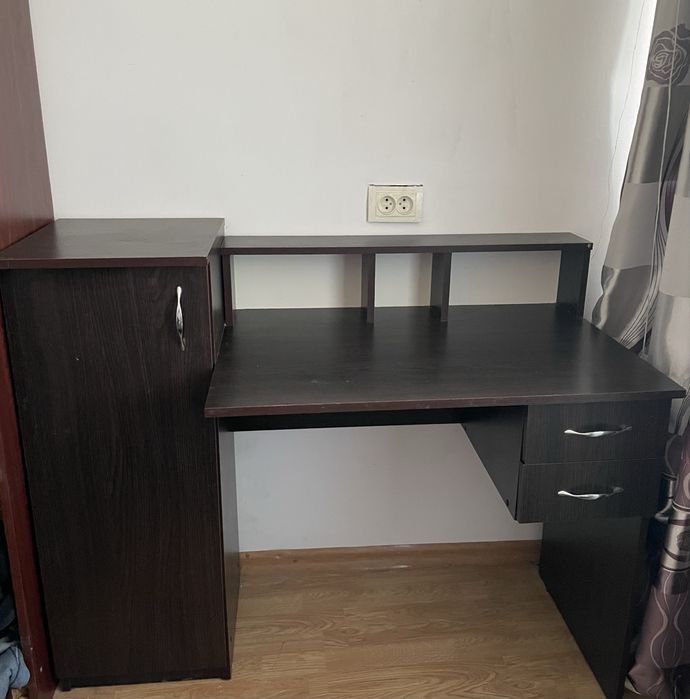 Продам письмовий стіл