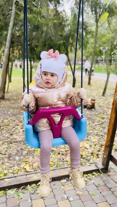 Зимова шапка від Corona