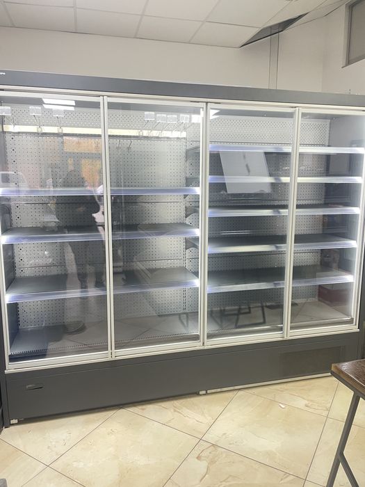 Продам холодильну-шафу.