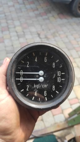 Продам манометр мд 216