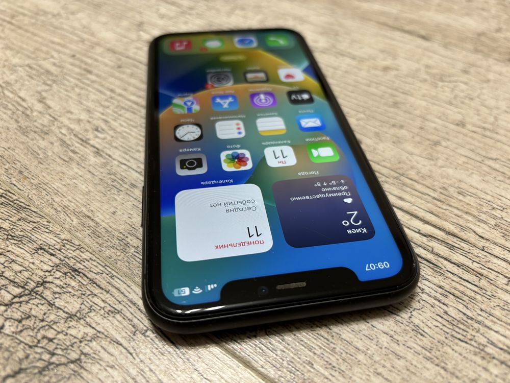 iPhone 11 128Gb Bat 100% Неверлок Отличный