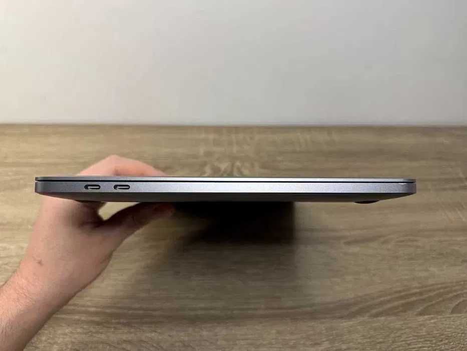 MacBook Pro M1 8/256 Space Gray
