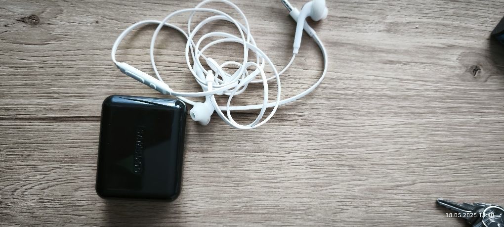 Samsung Galaxy S 7 cały zestaw. Stan bardzo dobry