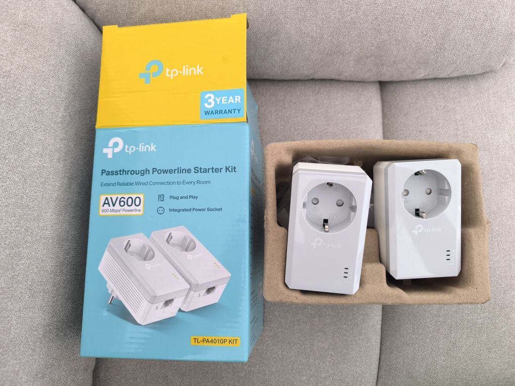 TP- LINK Passthrough Powerline Starter KIT