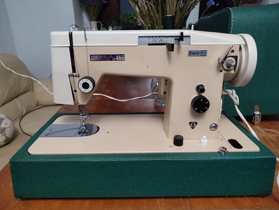 Швейна машинка  Lucznik 466