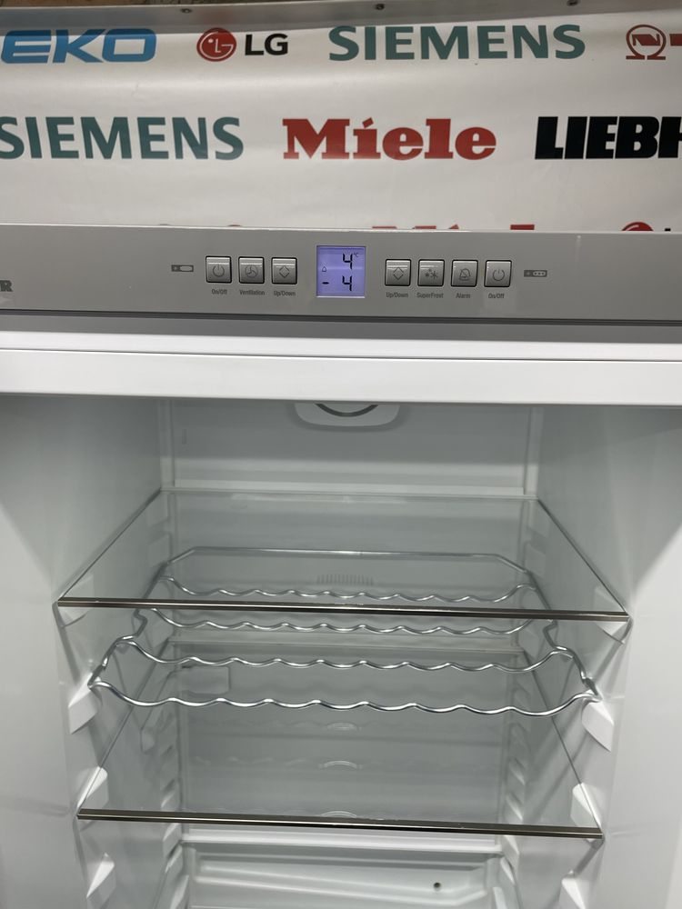 Холодильник Liebherr CNel 4813-sm