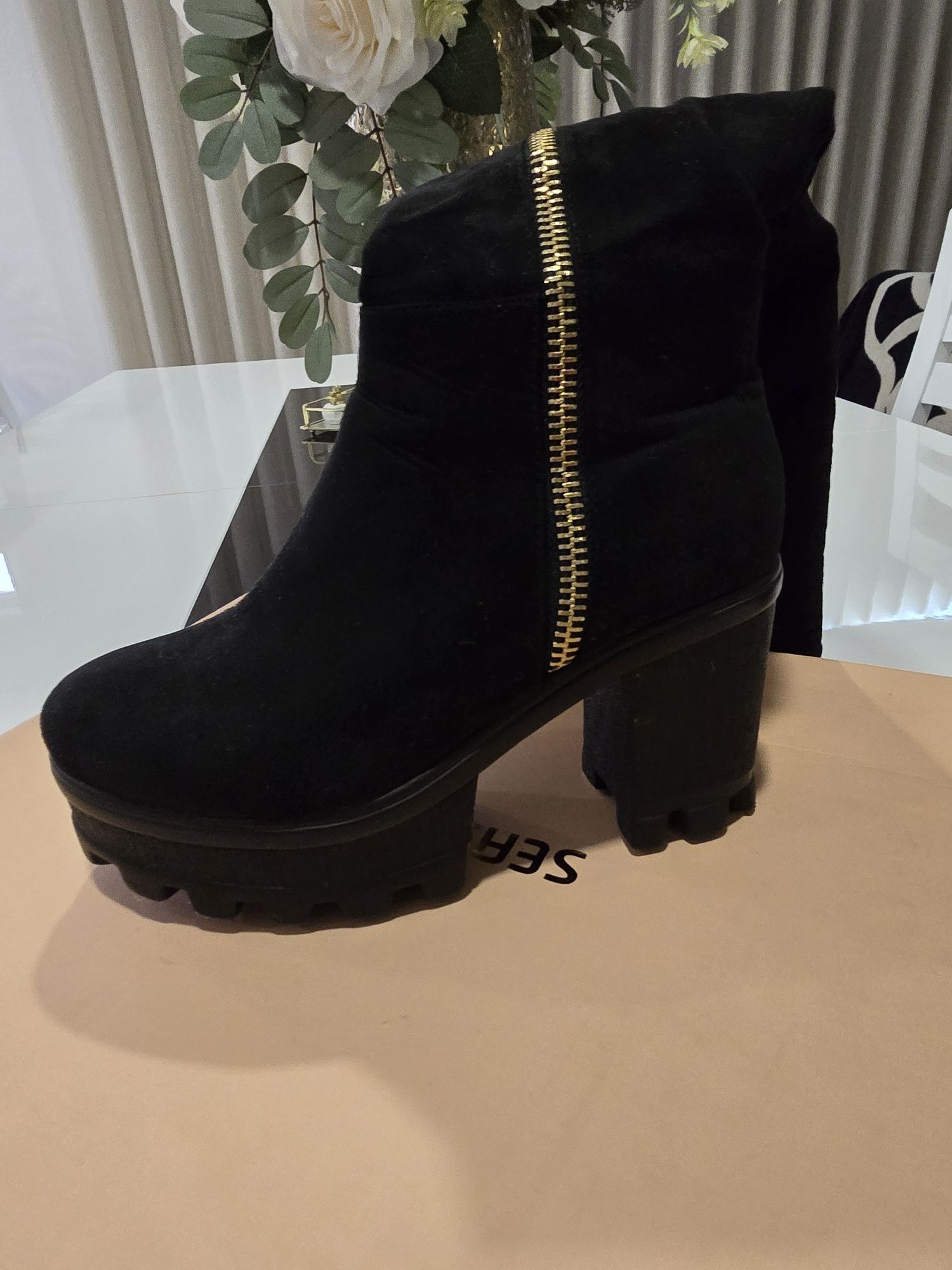 Botas Cano Alto N. 39