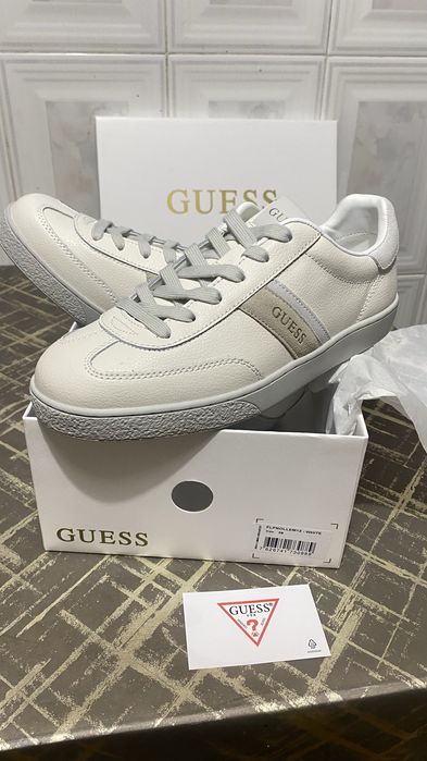 Шкіряні кросівки Guess 39 р
