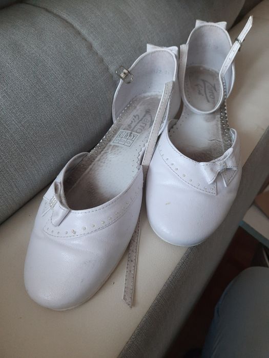 Buty dla dziewczynki nr.38