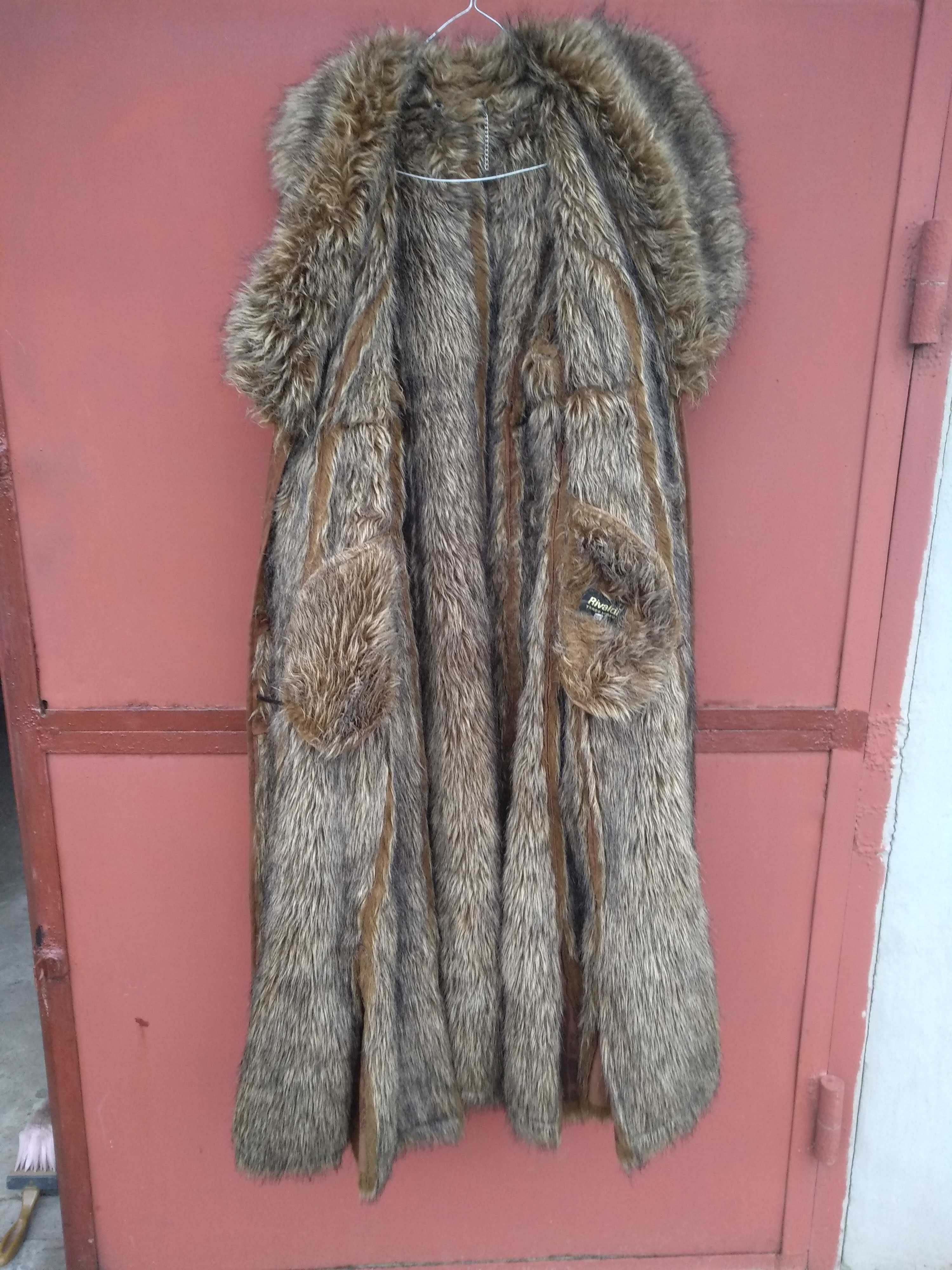 Зимнее теплое модное пальто - дубленка