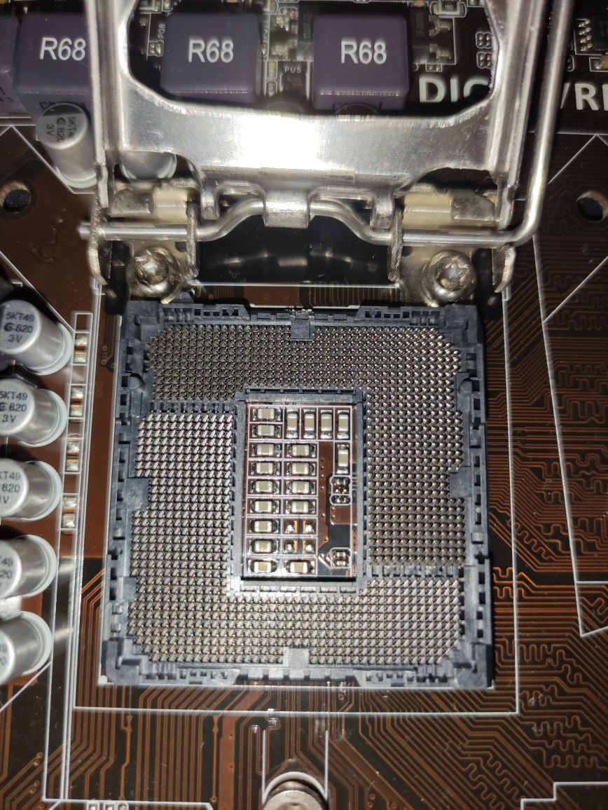 Płyta główna Asus P8B75-V + Procesor I3 3240 Gratis