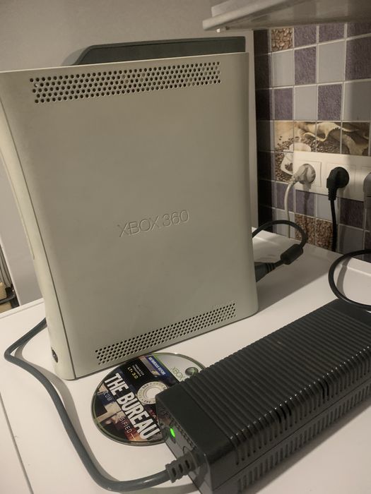 Приставка Xbox 360