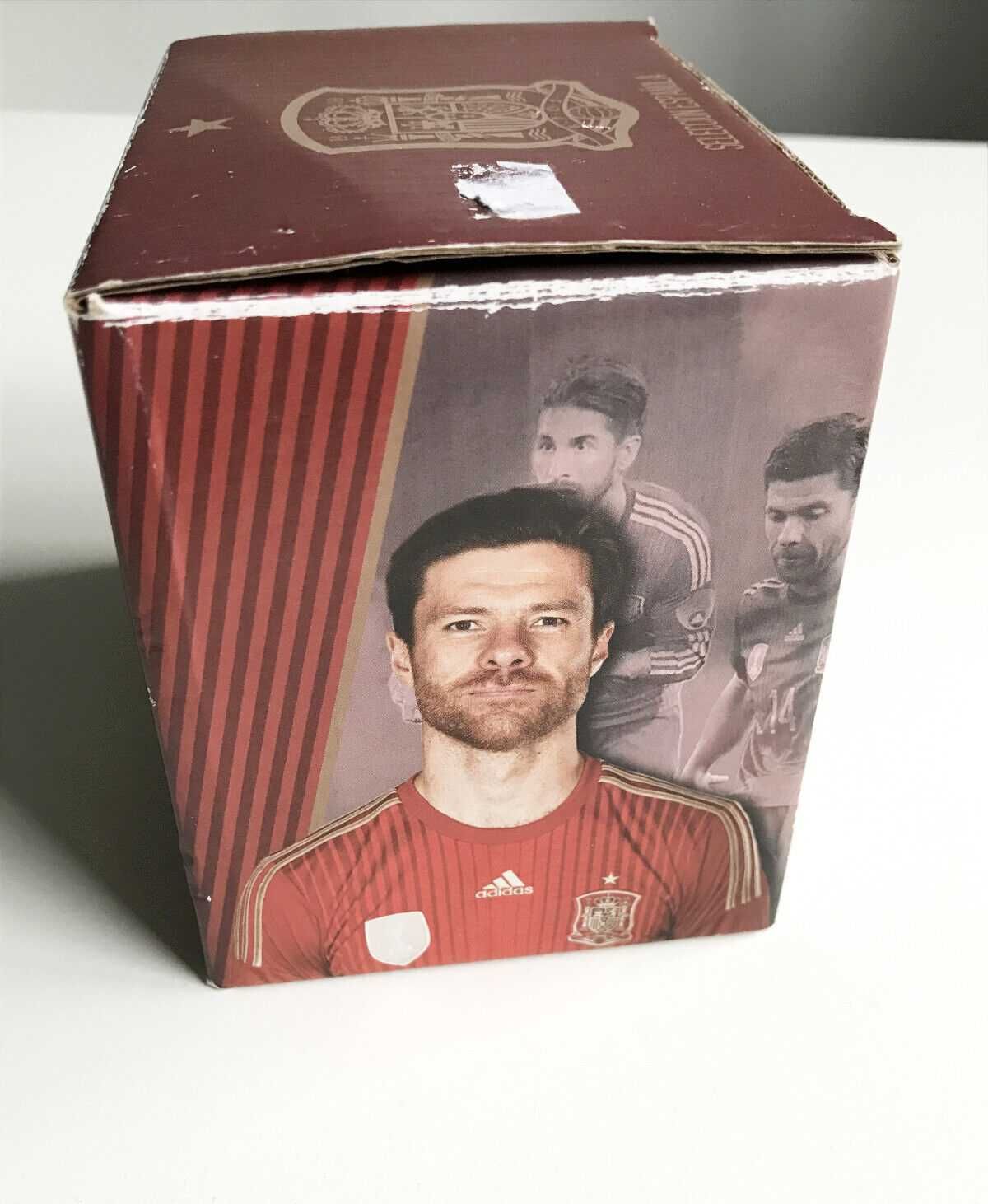 Caneca Seleção Espanhola Mundial 2010 Xabi Alonso 14 Oficial