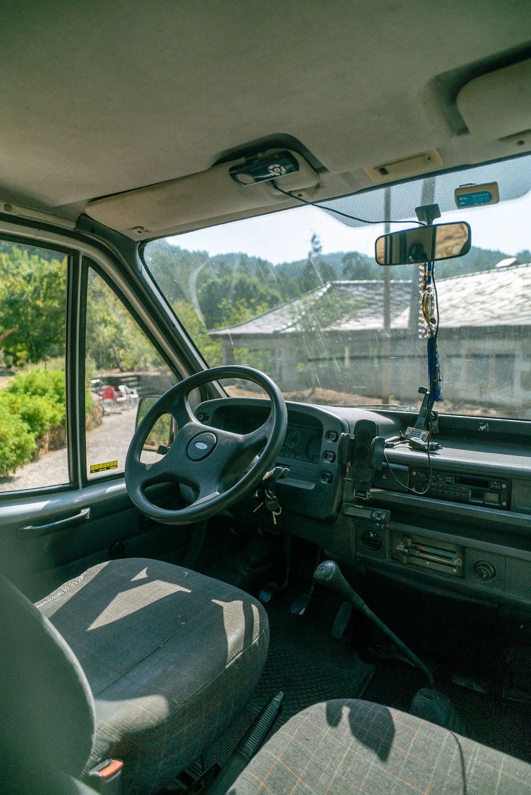 Ford Transit 9 lugares mista (passageiros e mercadorias)
