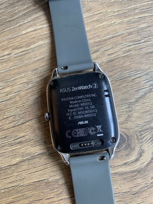 Asus ZenWatch 2 - relógio inteligente