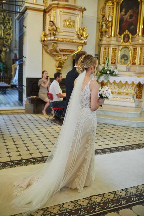 Suknia ślubna Rybka roz 36 ecru