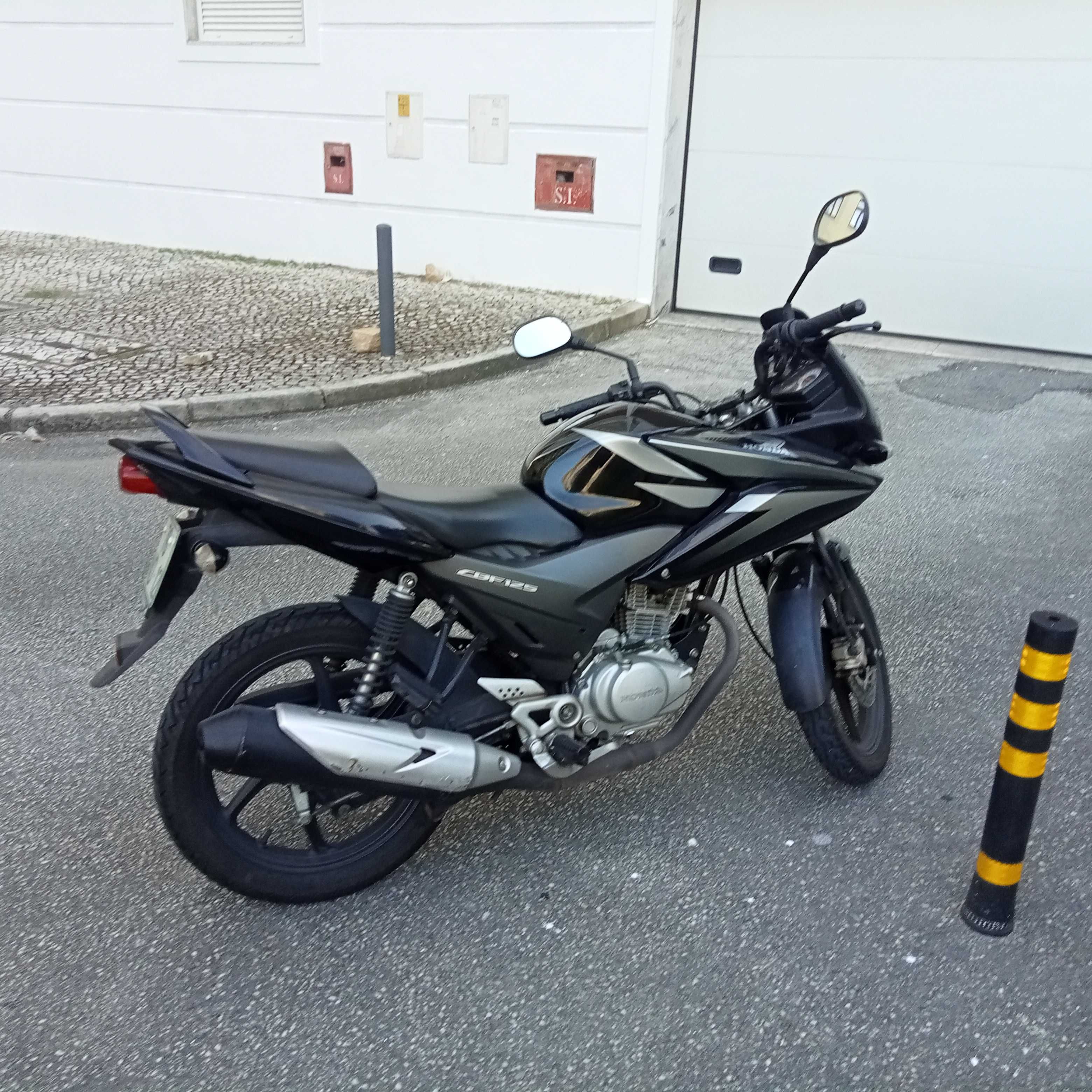 Mota Honda cbf 125cc - 52.303km