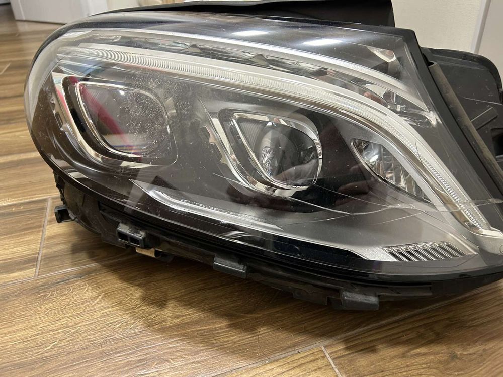 Mercedes GLE фара правая LED
