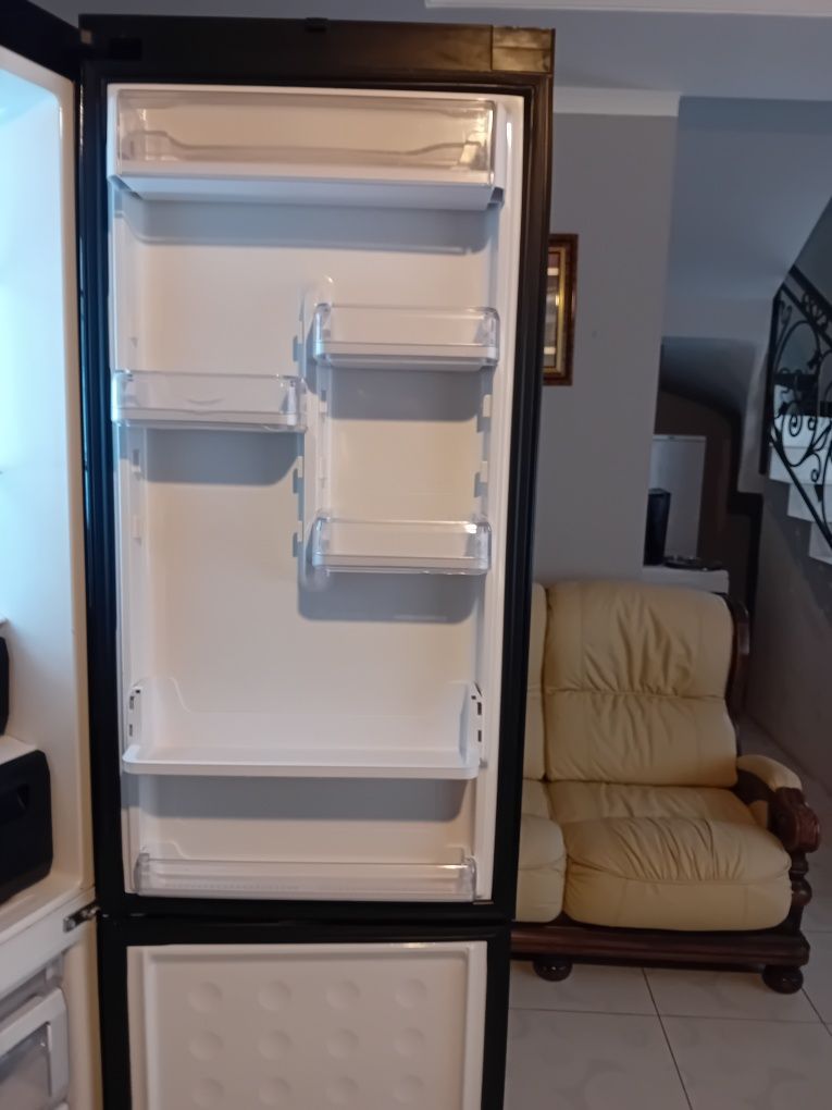 Холодильник Samsung скло