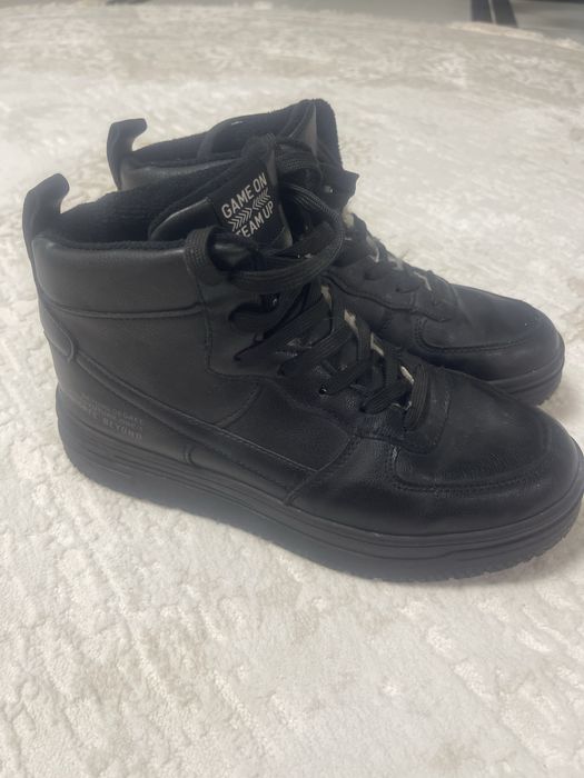 Підліткові зимові ботінки.