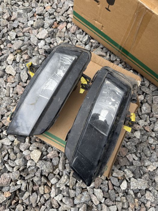 Фара противотуманная туманки Golf 7