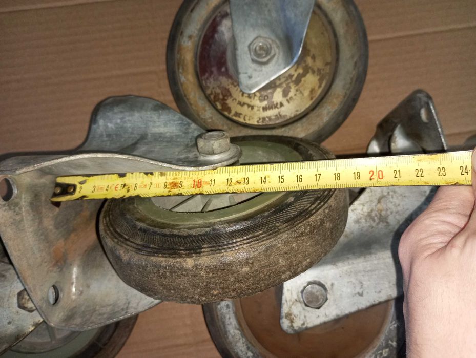 Колеса на тачку неповоротные Ф 140 мм 2 шт.