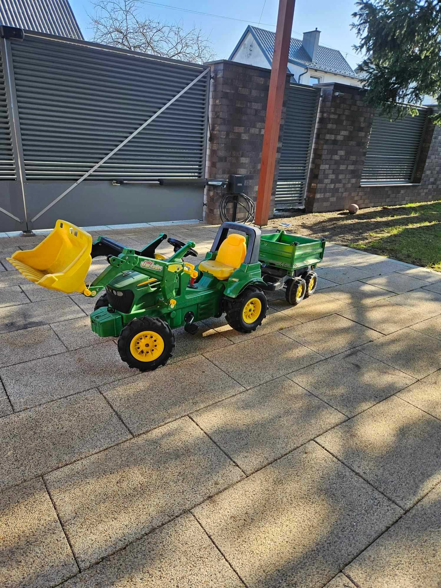 Traktor JOHN DEERE z przyczepą + JEEP GRATIS