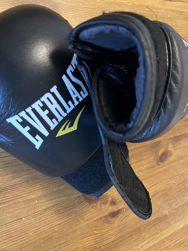 Rękawice bokserskie skórzane Everlast 14oz rozm 57