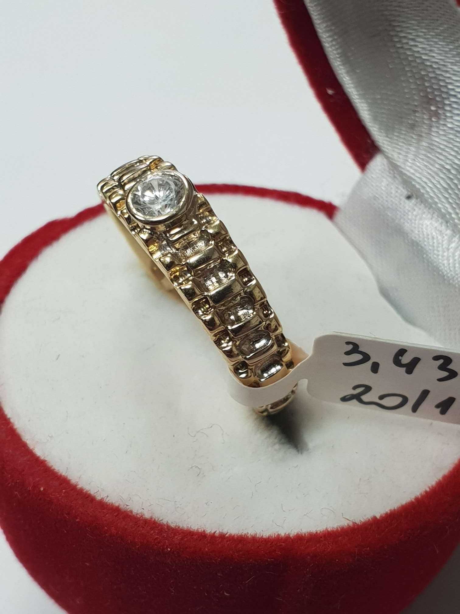 Złoty pierścionek z cyrkonią, złoto 585, rozm 15