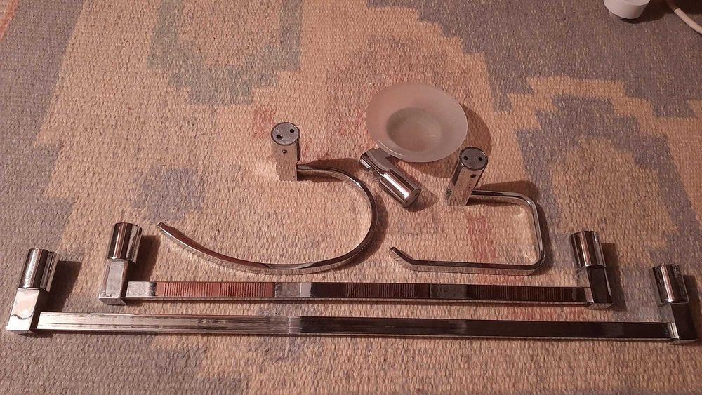 Conjunto de acessorios para WC