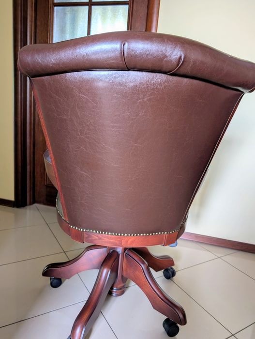 Ekskluzywny fotel ze skóry do gabinetu, salonu