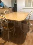 Mesa com 4 Cadeiras