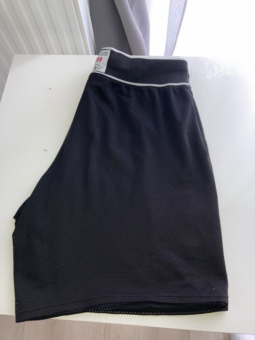 Oryginalne męskie krótkie spodenki sportowe marki Champion Rochester